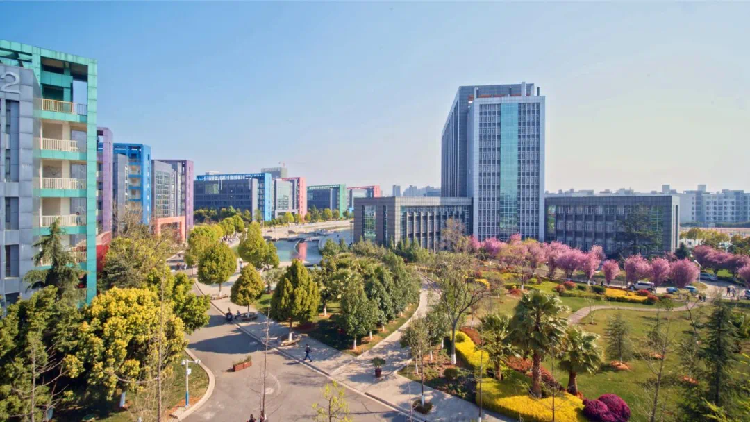 知名企業(yè)紛紛&ldquo;要人&rdquo;，這所70年職校的秘訣在哪？