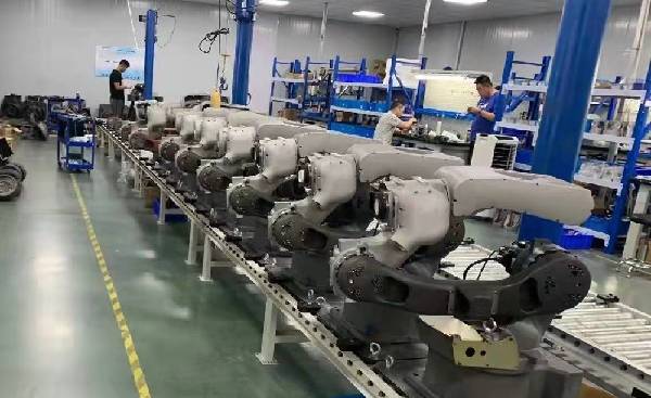 國(guó)產(chǎn)機(jī)器人成長(zhǎng)快速&ldquo;堵點(diǎn)&rdquo;待解