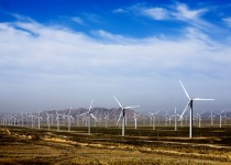 技術(shù)、市場跟不上　風(fēng)光設(shè)備退役難&ldquo;風(fēng)光&rdquo;